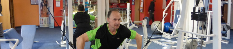 Posilování je základem pro každý sport. Jen záleží, jak rozvinout svaly, aby nebyly na obtíž.